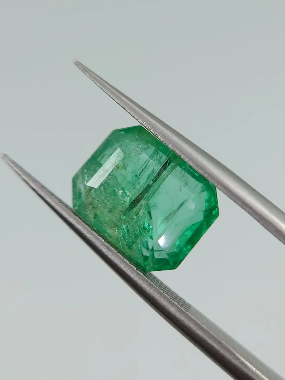 4.2ct Natural Octagon Faceted Panjshir Emerald from Afghanistan — view 4